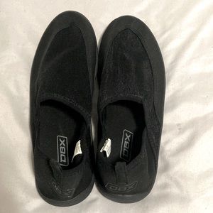 DBX Breathable water shoes